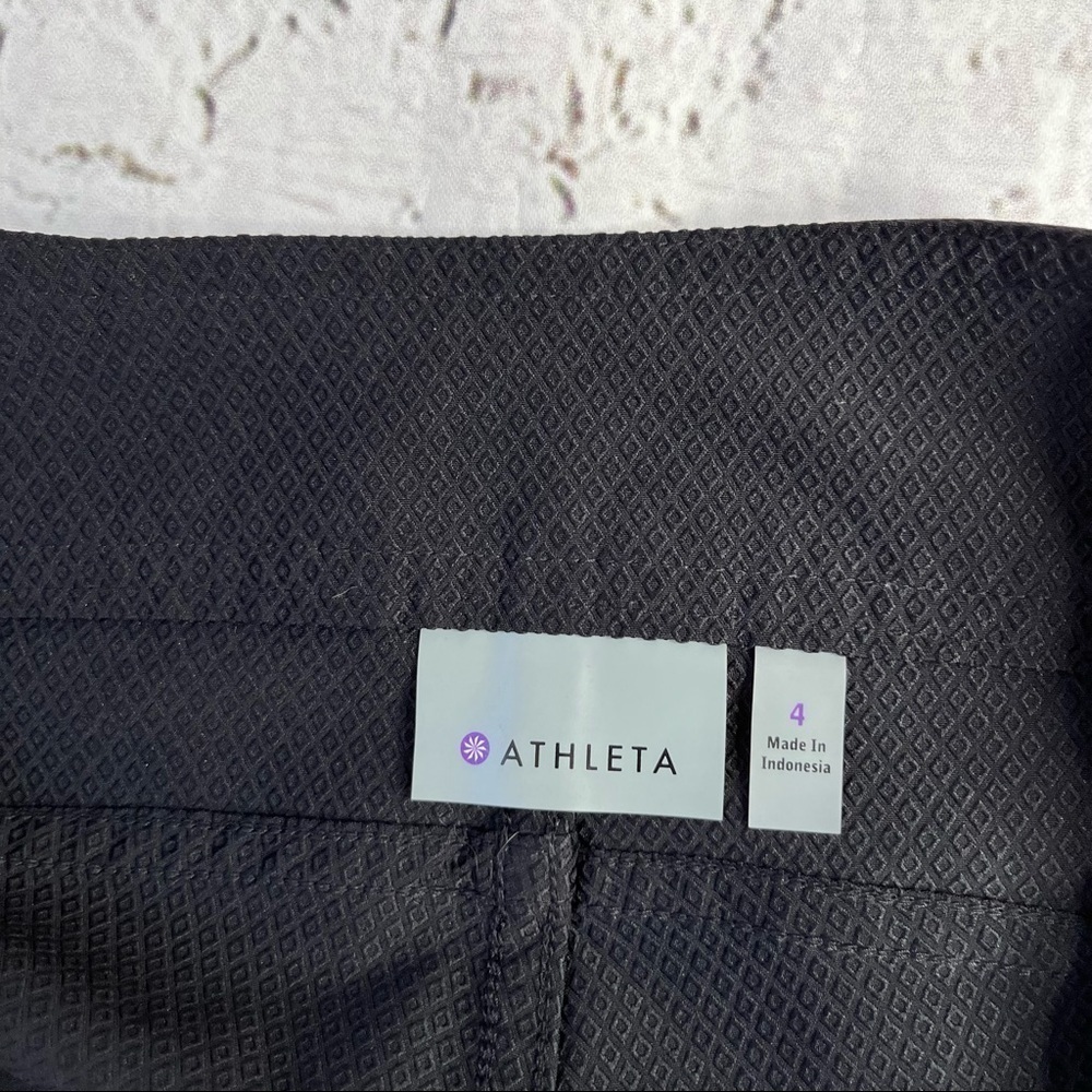 Athleta Drawstring hiking / Board Shorts Size 4 - Picture 3 of 8